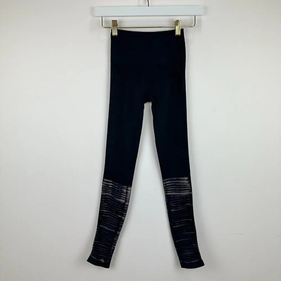 NEW Free People Tie Dye Leggings Movement Washed Barley XS Small High Waist. - Picture 6 of 12